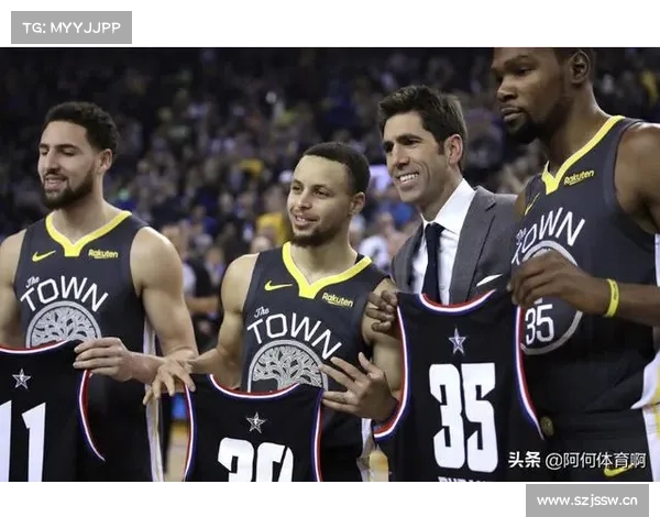 NBA:爵士121-111客胜灰熊 总比分2-1反超 NBA:爵士121-111客胜灰熊 总比分2-1反超